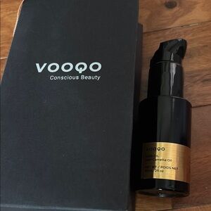 Black and Gold Hair Oil with Camellia Oil 2oz